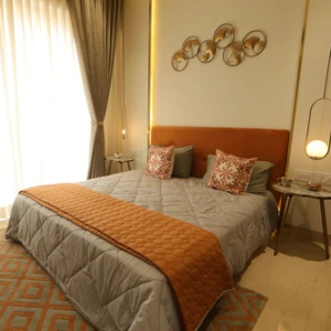 spr city modelhouse 3 bhk furnished bedroom - 3 bhk apartment